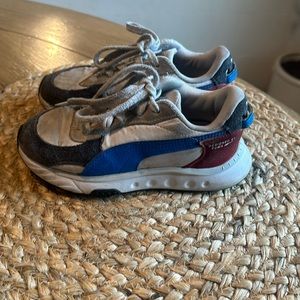 Puma boys shoes size 13